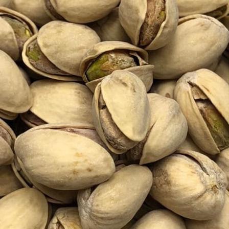 Can you get fat from eating too many pistachios?